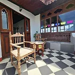 Dhow Palace Hotel