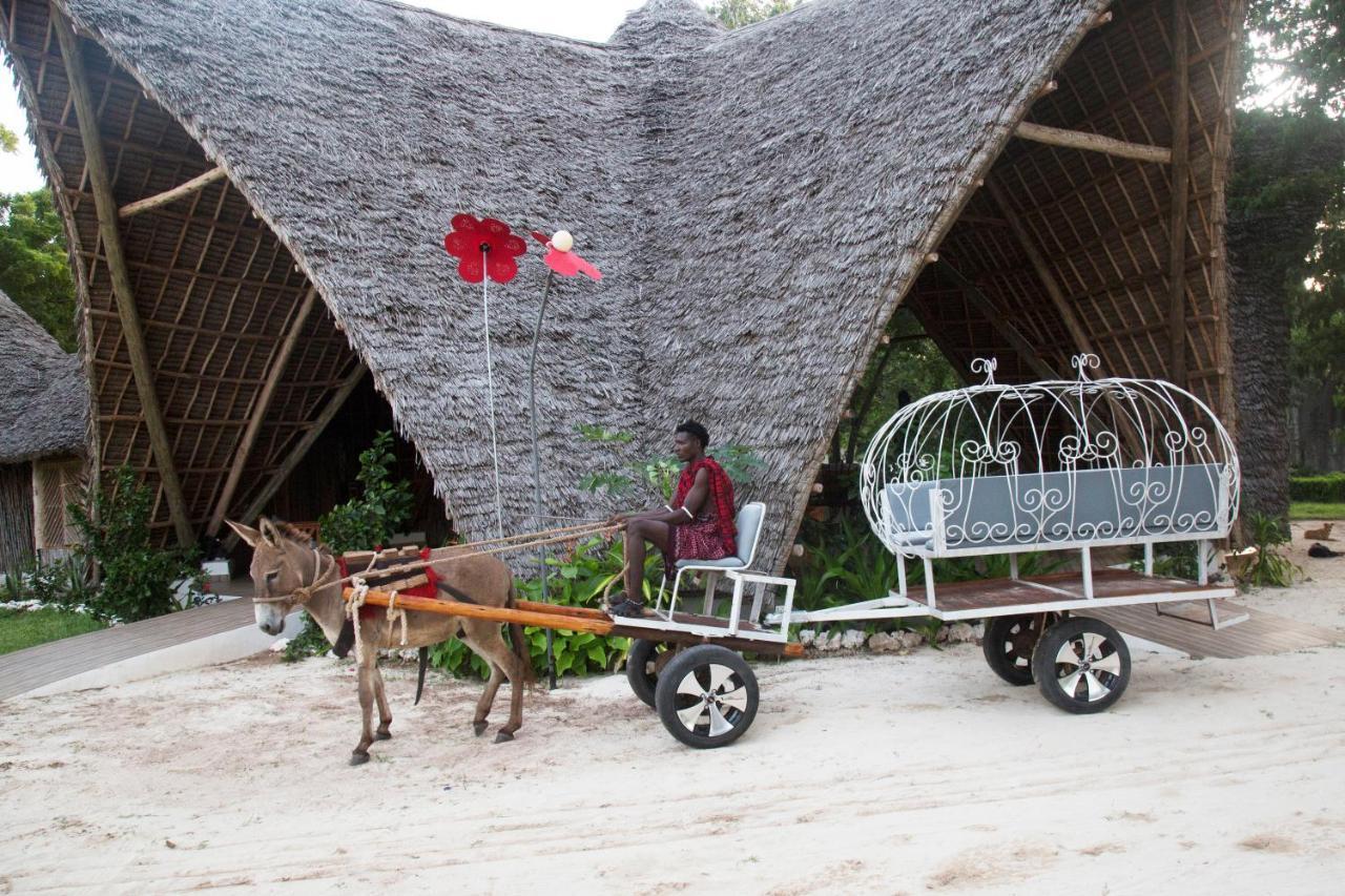 Antonio Tree House &