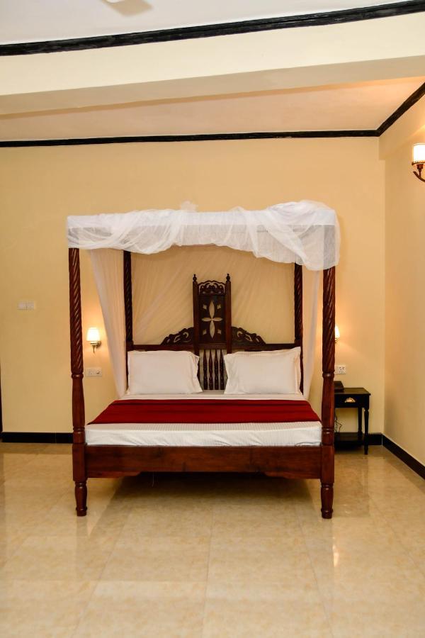 Minara Miwili - Forodhani Park Bed & Breakfast *