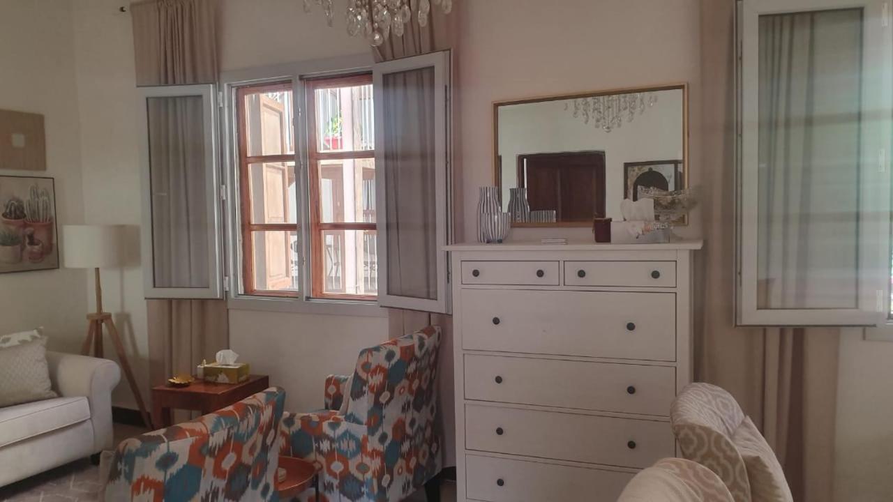 A Cozy 2 Bedroom In Stone Town Apartment *
