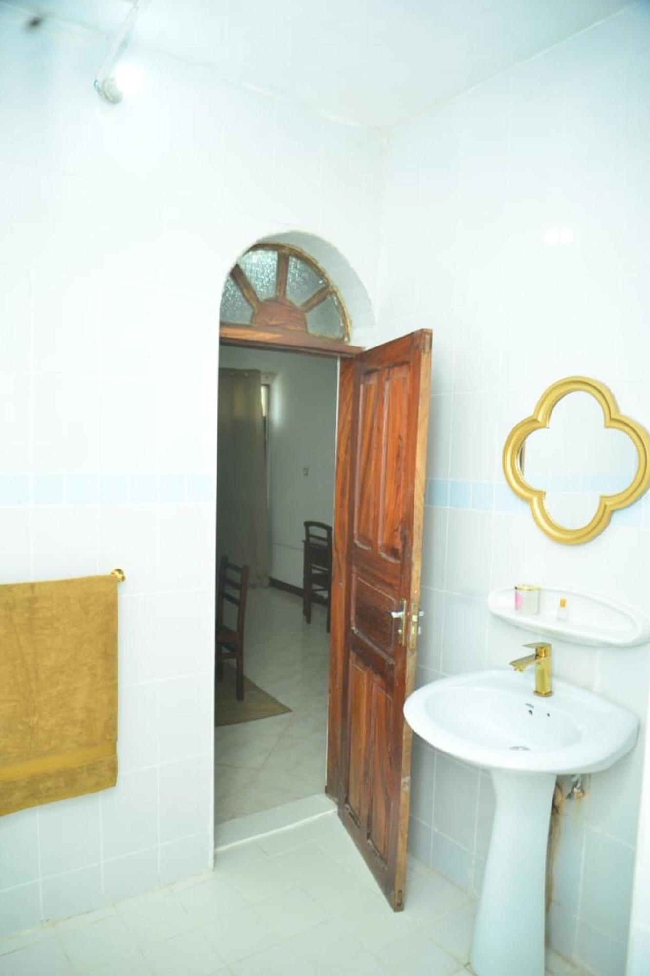 La Neisha * Zanzibar