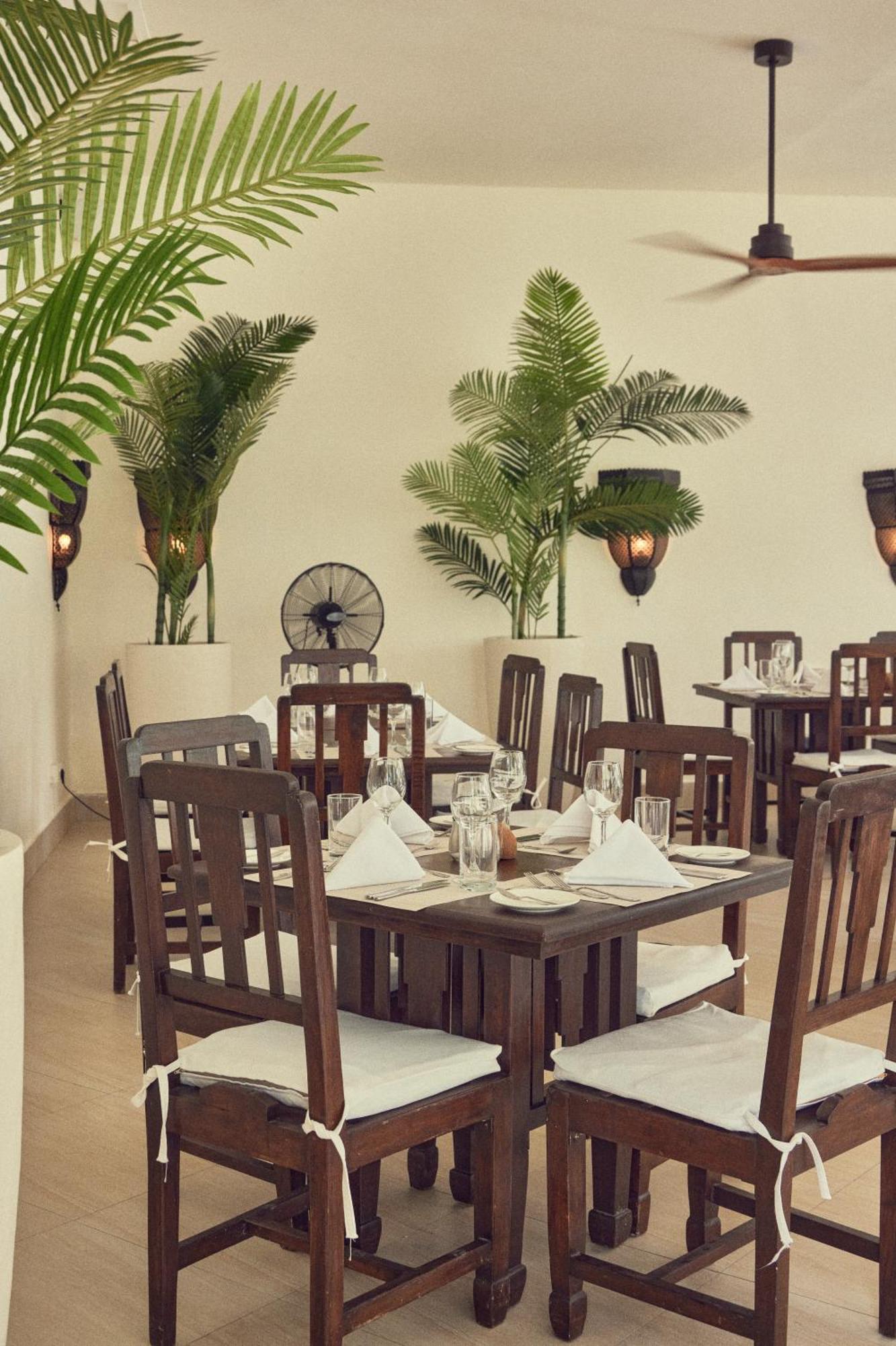 Baraza And Zanzibar Resort Bwejuu
