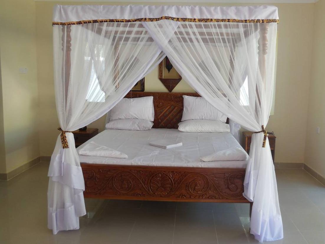 Pili Pili Ocean Blue Hotel