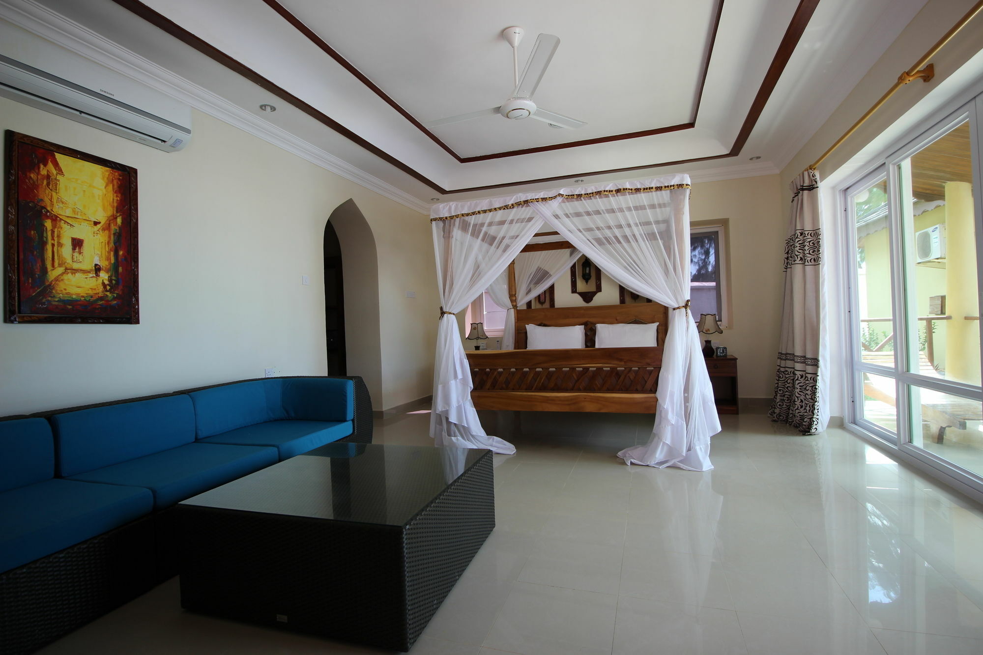 Hotel Pili Pili Ocean Blue 3*
