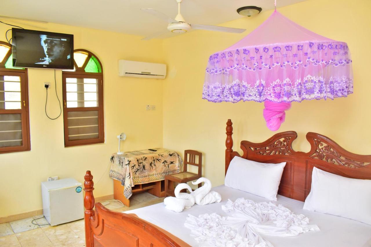 Funguni Palace 3*