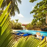 Maji Lodge