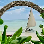 Palumboreef Beach Resort