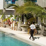 Casa Beach Hotel \