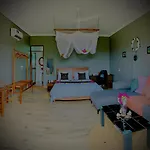 Uroa Getaway