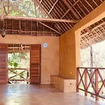 Casa Umoja