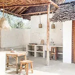 Villa Nakupenda With Pool And Ocean View