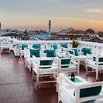 Maru Maru Hotel
