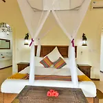 Kena Beach Hotel
