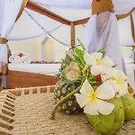 Hakuna Majiwe Beach Lodge