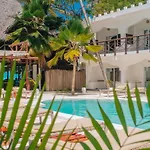 Dhow Resort