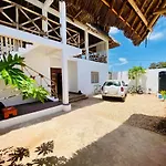 Mamayoyo House