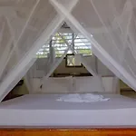Kae Beach Bungalows