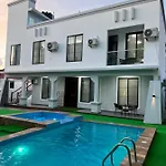 Green Light Apartments