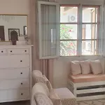 A Cozy 2 Bedroom Apartment In Stone Town
