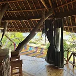 Antonio Beach Tree House Hotel & Spa