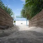 Mambo Beach Villas