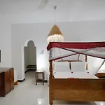 Mambo Beach Villas