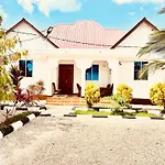Mbuyu Uvi Apartment