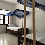 Flamingo Guest House Znz