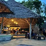 Sazani Beach Lodge And Tidal Lounge