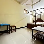 Yahya Apartments