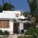 Zanzibar Tiny Villa At La Villa De Victor