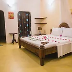 Moonshine Uroa Boutique Hotel