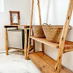 Pole Pole Boutique House