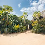 Bukoba Villas - Lily - Private Pool, Ac & Wi-Fi