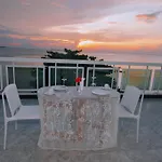 St Beach Villa