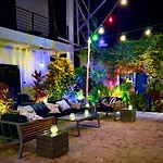 V Hotel In Paje