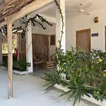 Bondeni Beach House