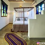 Tofauti Inn