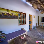 Tofauti Inn
