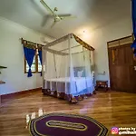 Tofauti Inn