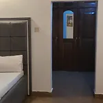 H&O House