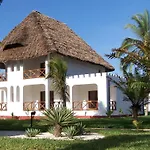 Uroa Bay Beach Resort