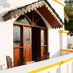 Tembo House Hotel