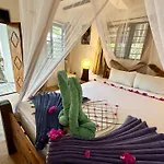 Hebe Bungalows Lodge