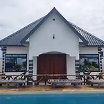 Queen Park Resort