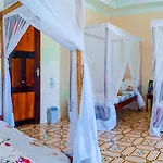 Saba House 24