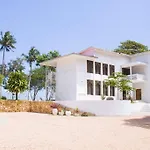 The Cliff Beach Apartment