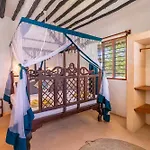 Red Monkey Beach Lodge