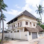 Aurora Beach Hotel Nungwi