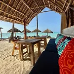 Dhow Beach Boutique Hotel